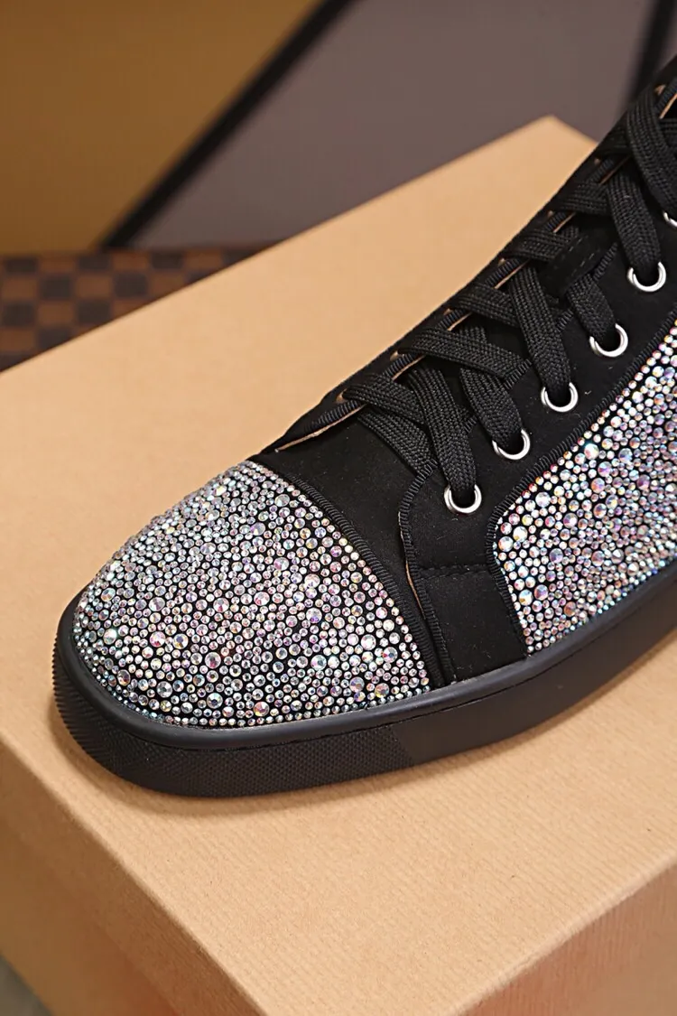 Ex-factory price 480. christian louboutin (CL red sole shoes) counter hot diamond series, high-top casual sneakers for couples 📢 📢 📢 Exclusive hot style release 🎈🎈💪 Movable latex feet 👻 Finished outsole sewing line [satisfied] 😝Female 35-40# Male 38#-46, global supply😝 [Top version]: original imported cowhide upper, top original leather lining, original molded TPU outsole, original 1:1 detail processing, original shoe last, large quantity available from stock,
